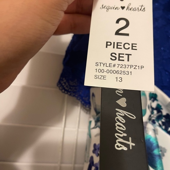 Cute two piece summer set - Picture 3 of 3